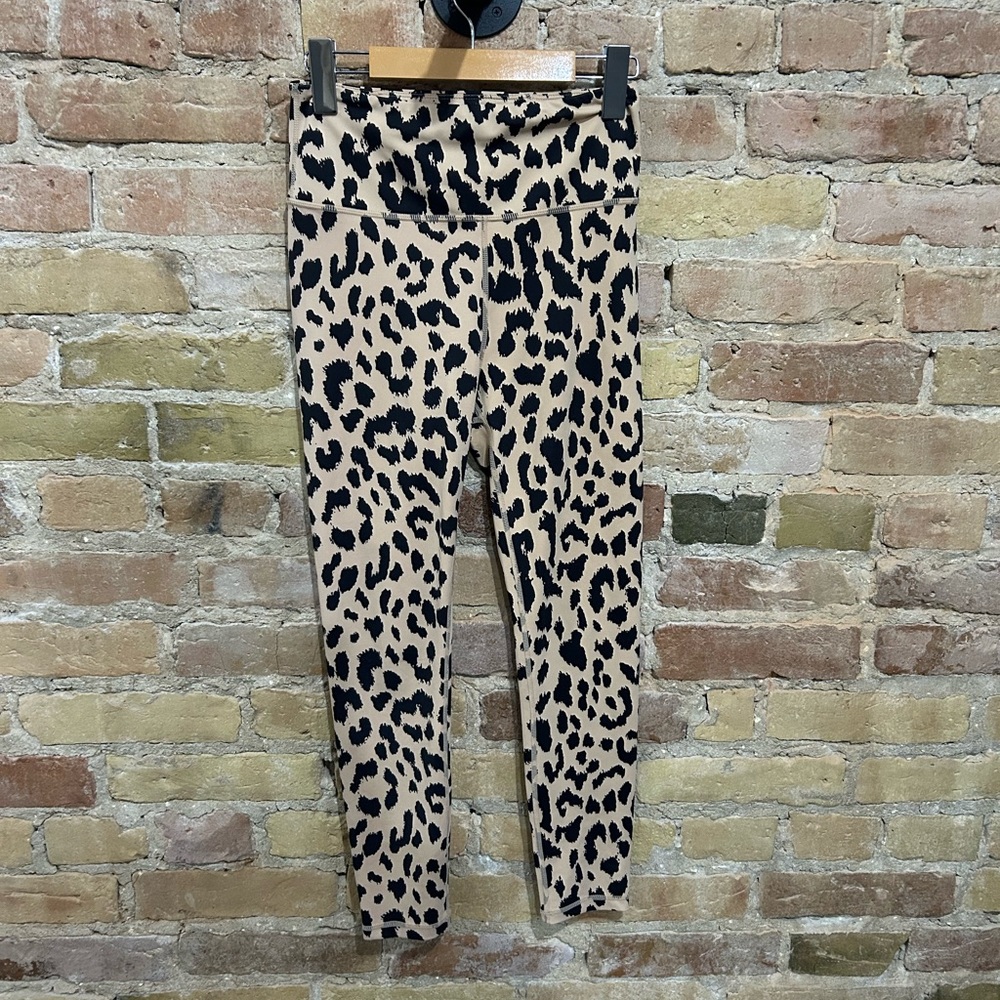 Chic All Fennix Camel Leo 7/8 Leopard/Cheetah Print Leggings - Picture 2 of 8